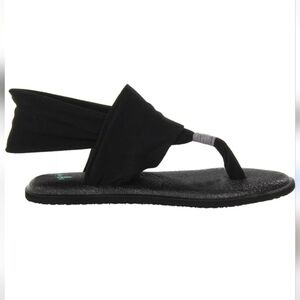 SANUK Women's Black Yoga Strappy Comfy Sandals size 10